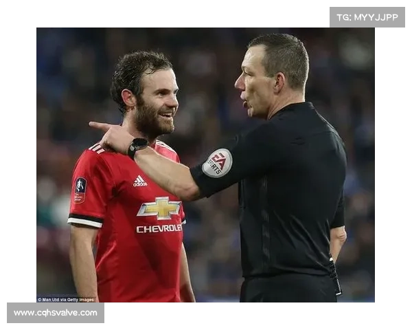 卢卡库加盟曼联背后的抉择历程与命运转折