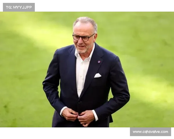 拜仁球星位置深度解析鲁梅尼格踢球角色与战术作用探讨